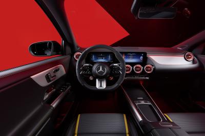 Mercedes-AMG GLA45 S facelift - interior