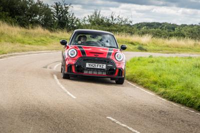 Mini Cooper S R53 Vs F56: What Progress Has Been Made In 20 Years?