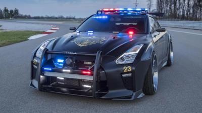 World’s Craziest Police Cars: Meet The W Motors Giath Smart Patrol