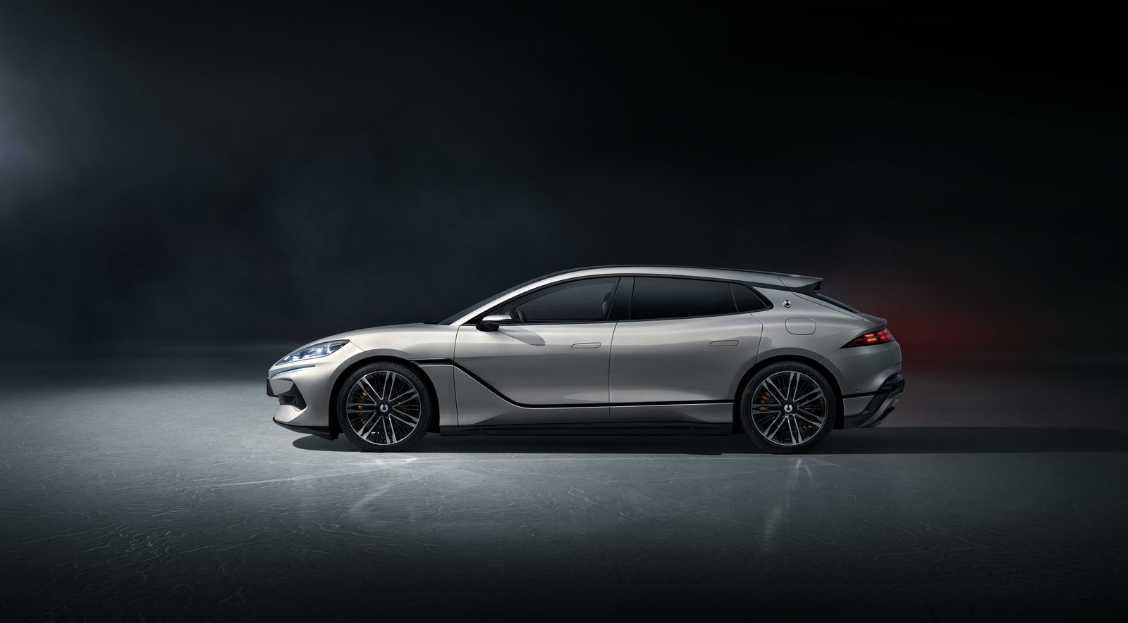 Denza Z9 GT - side