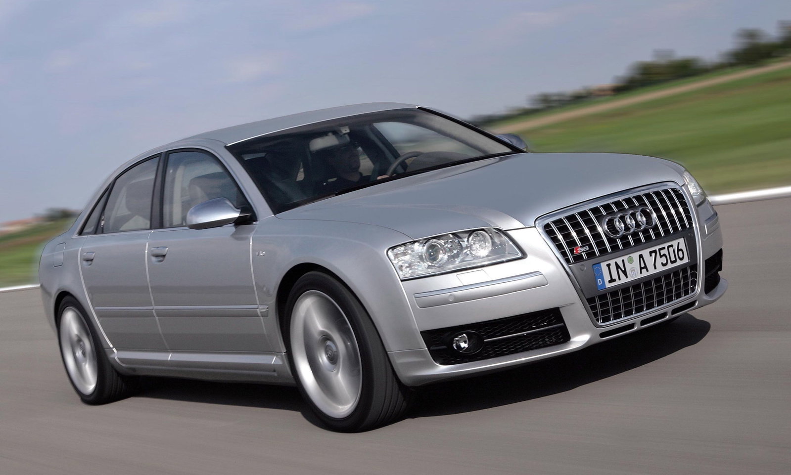 Audi S8 D3