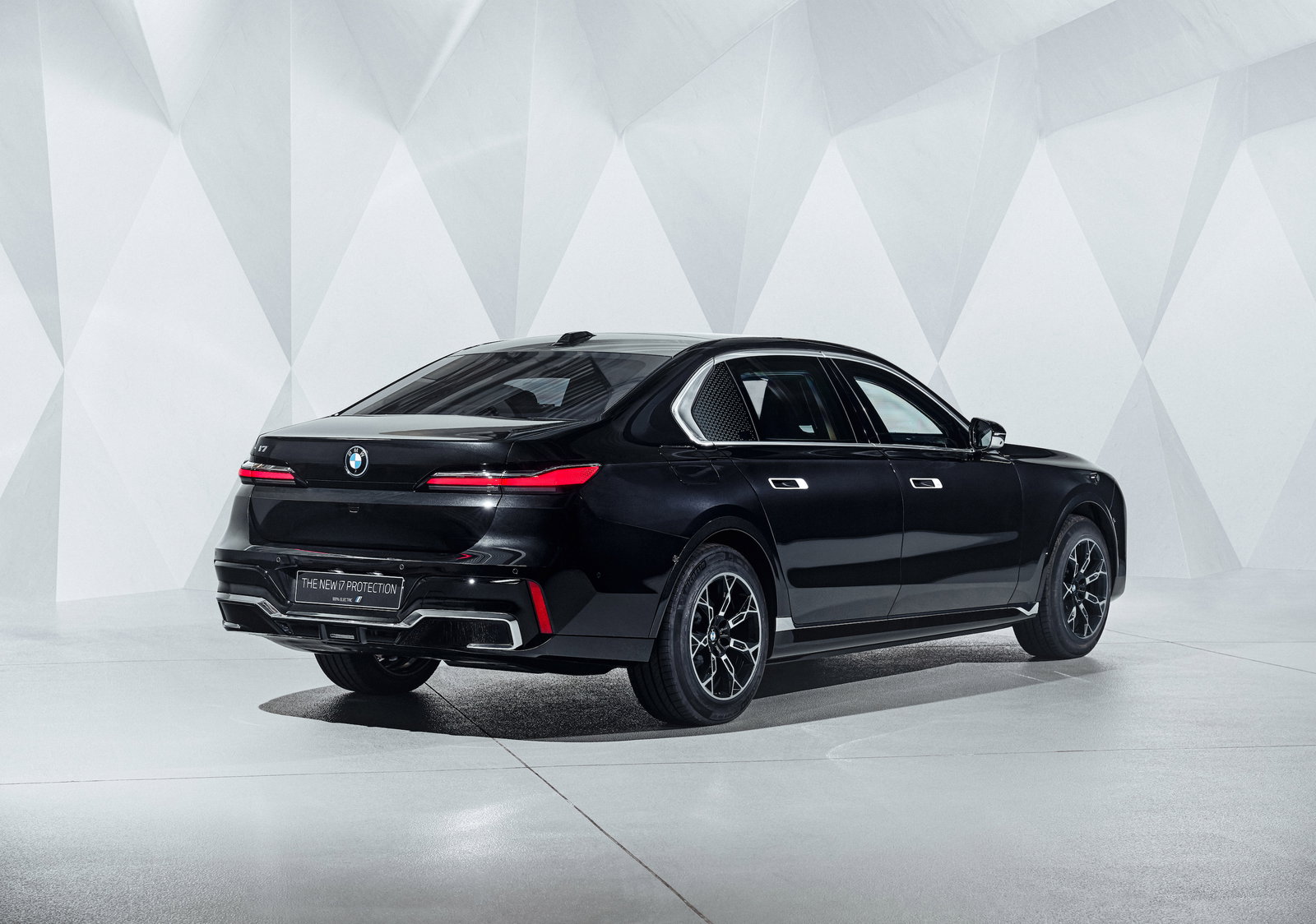 The 544bhp BMW i7 Protection Does 0-62mph In A Reassuringly Slow 9sec 