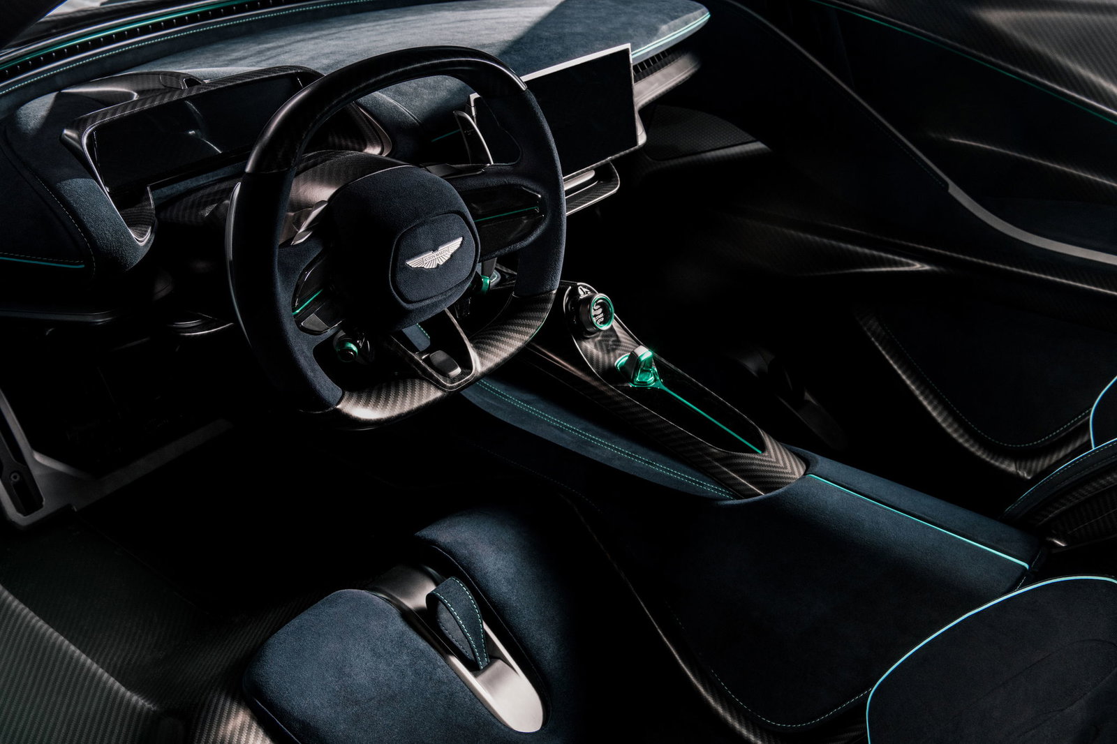 Aston Martin Valhalla - interior