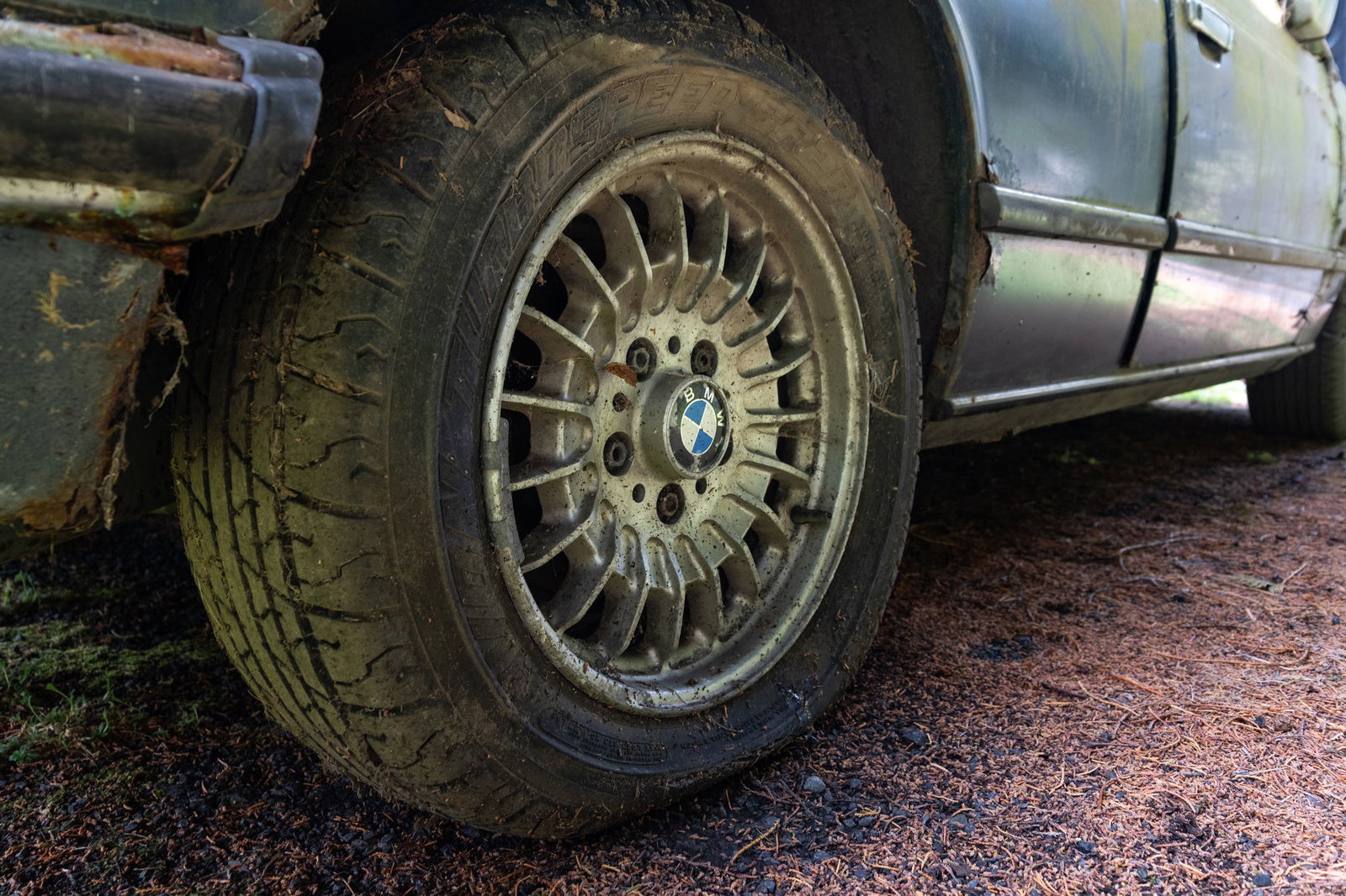 Roll Up Your Sleeves And Save This Crusty BMW 635CSi Barn Find