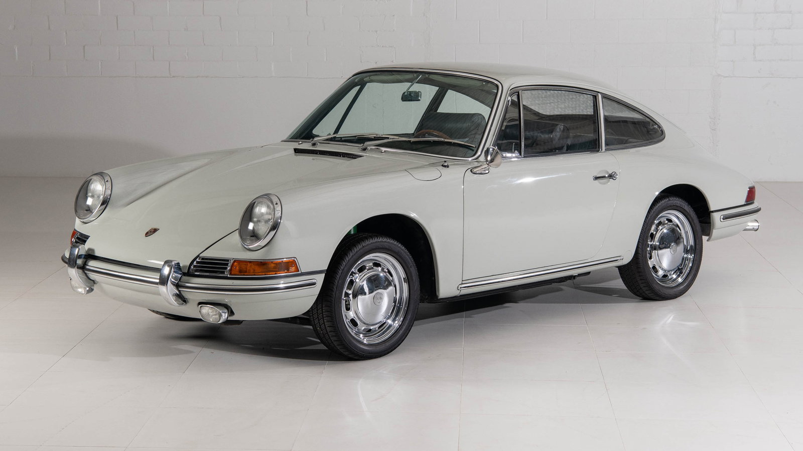 This 1965 911 Coupe could go for up to $350,000