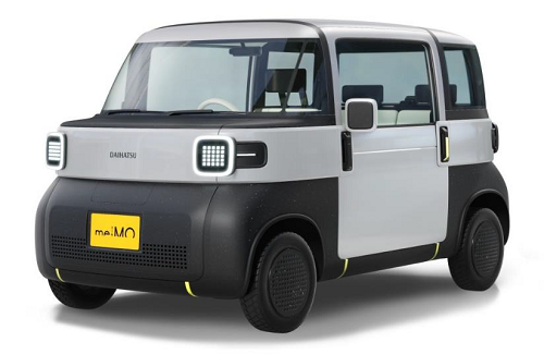 The Daihatsu me:Mo is like a Citroen Ami if it was a full-sized car