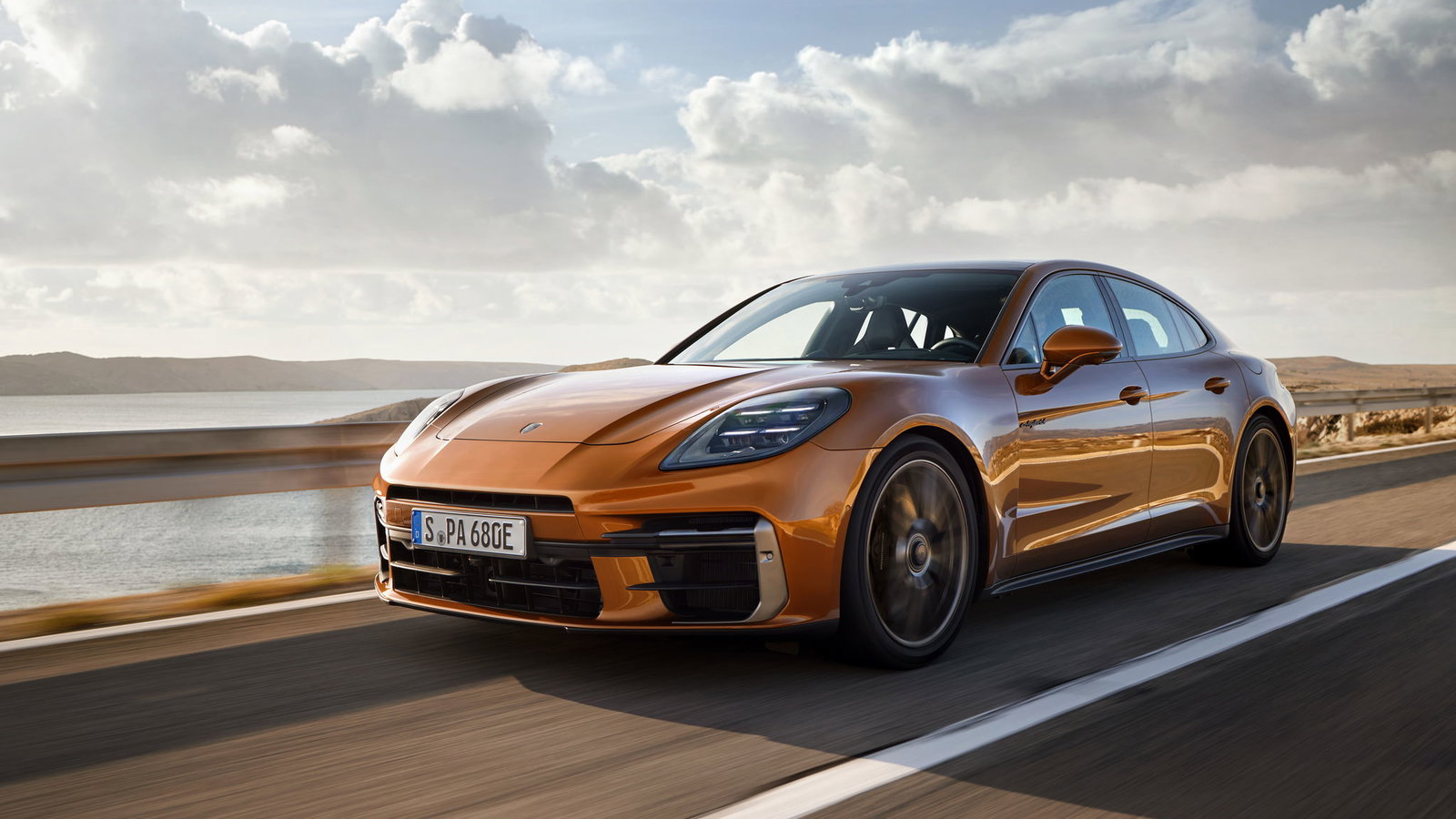 New Porsche Panamera Arrives With 681bhp Turbo E-Hybrid
