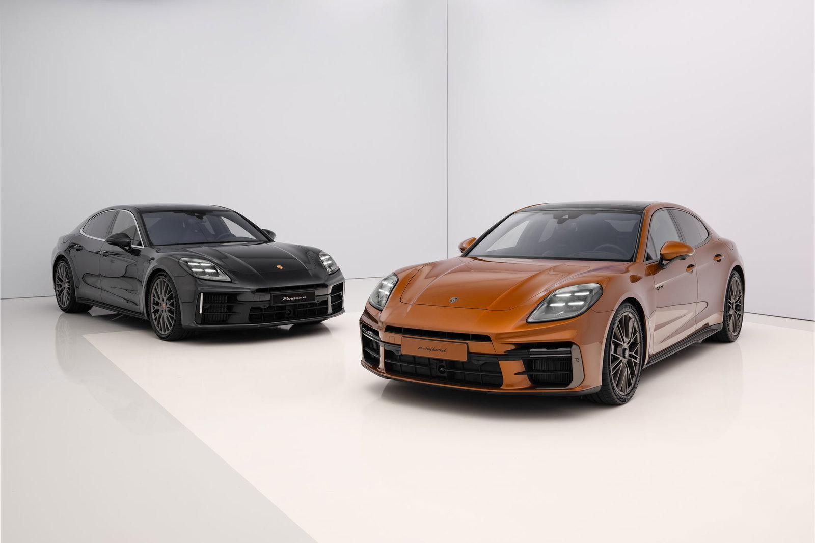 New Porsche Panamera Arrives With 681bhp Turbo E-Hybrid