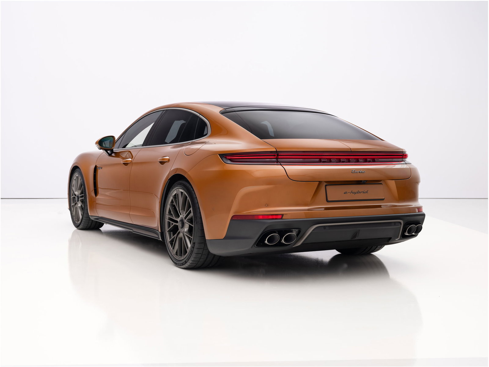 New Porsche Panamera Arrives With 681bhp Turbo E-Hybrid