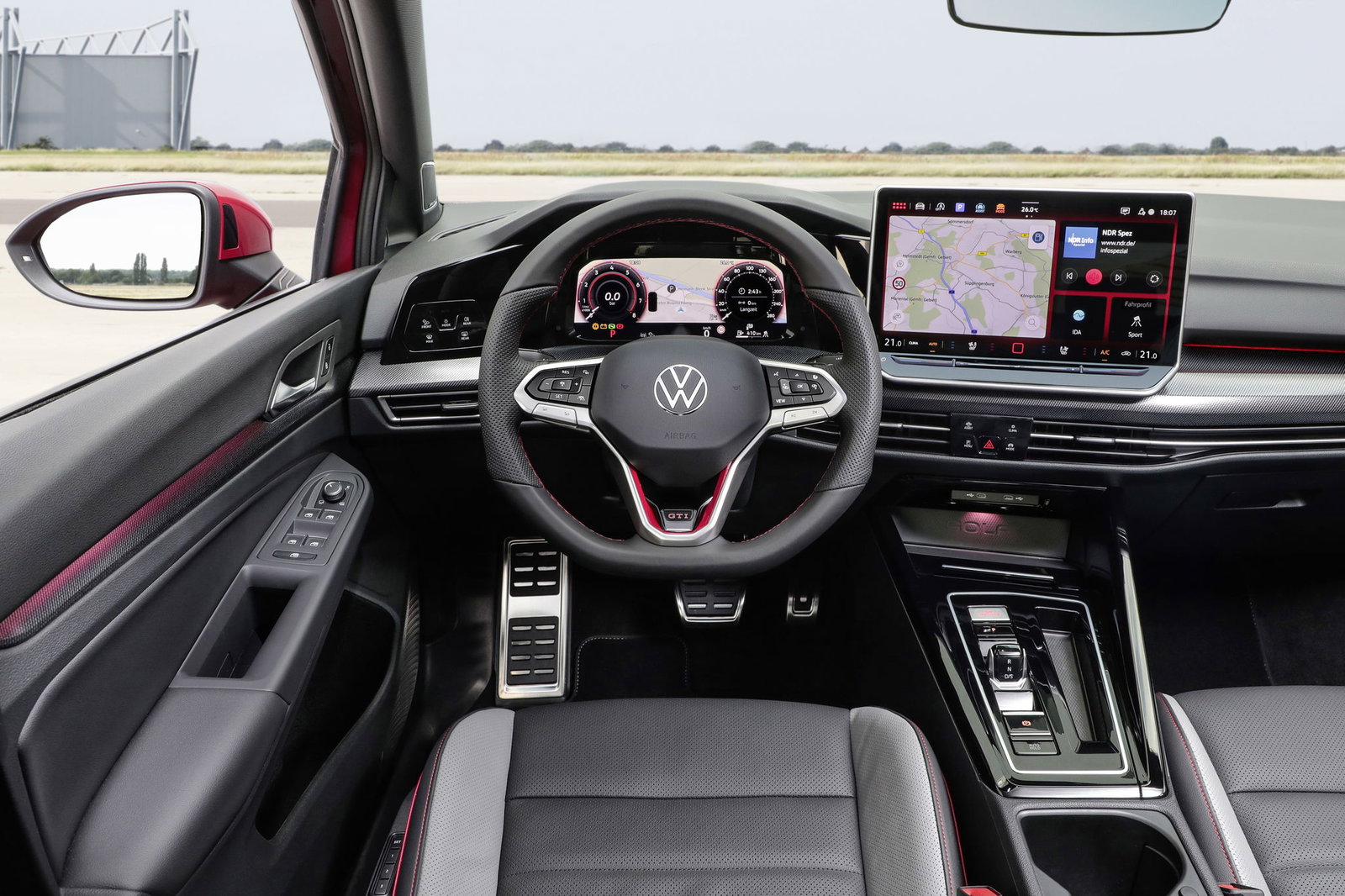 Volkswagen Golf GTI 8.5 - interior