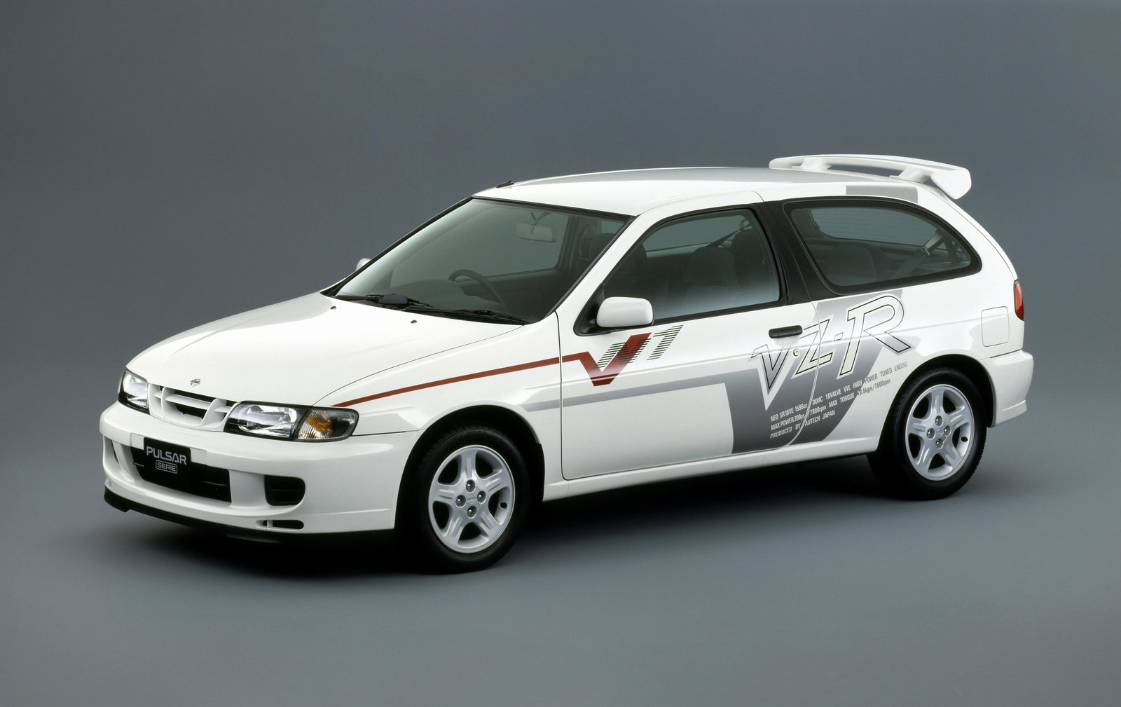 Nissan Pulsar VZ-R N1, front 3/4