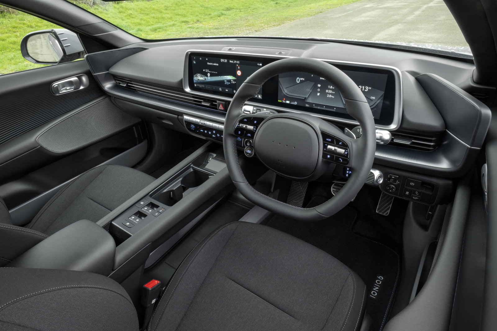 Hyundai Ioniq 6 - interior