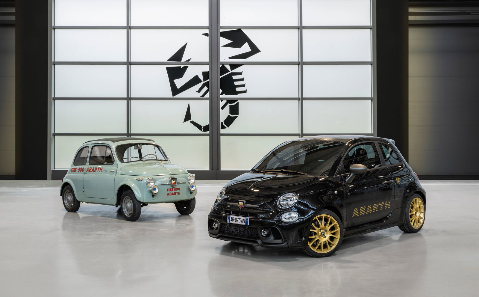 Abarth 695 75º Anniversario and classic Abarth