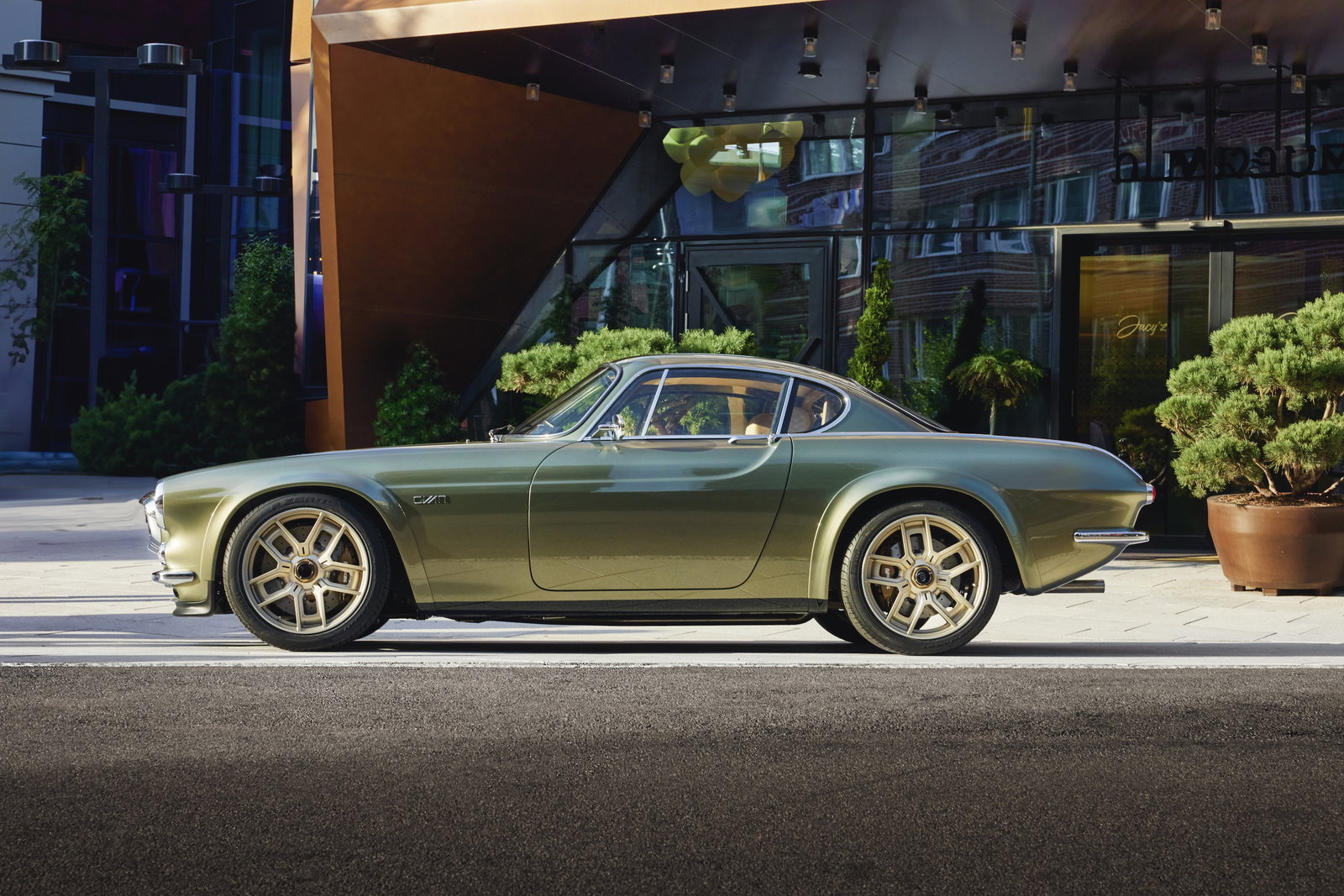 Volvo P1800 Cyan GT - side