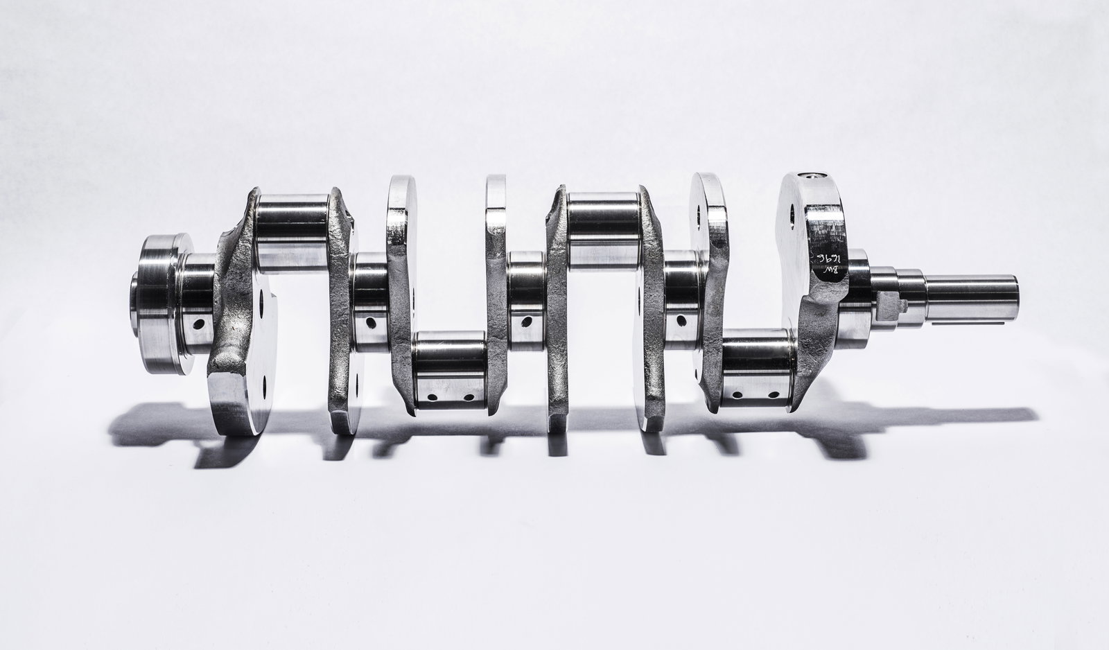 Flat-plane crankshaft from a 2015 Ford Mustang GT350