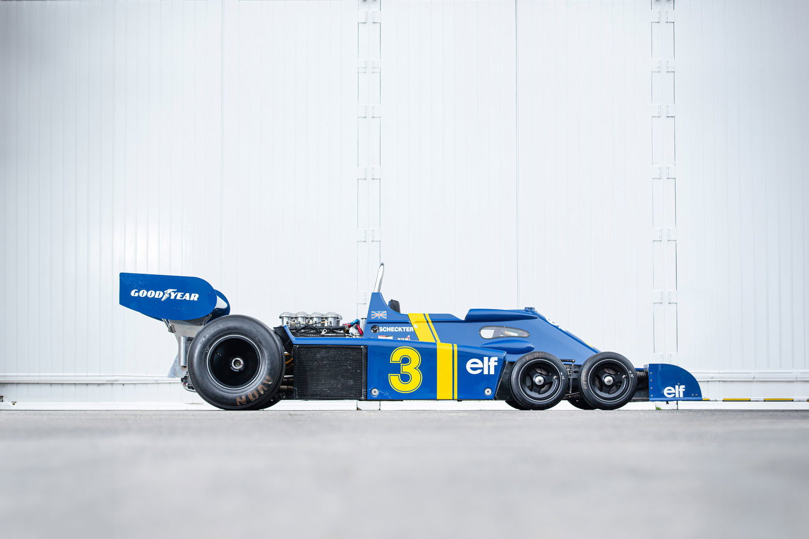 Tyrrell P34 - side
