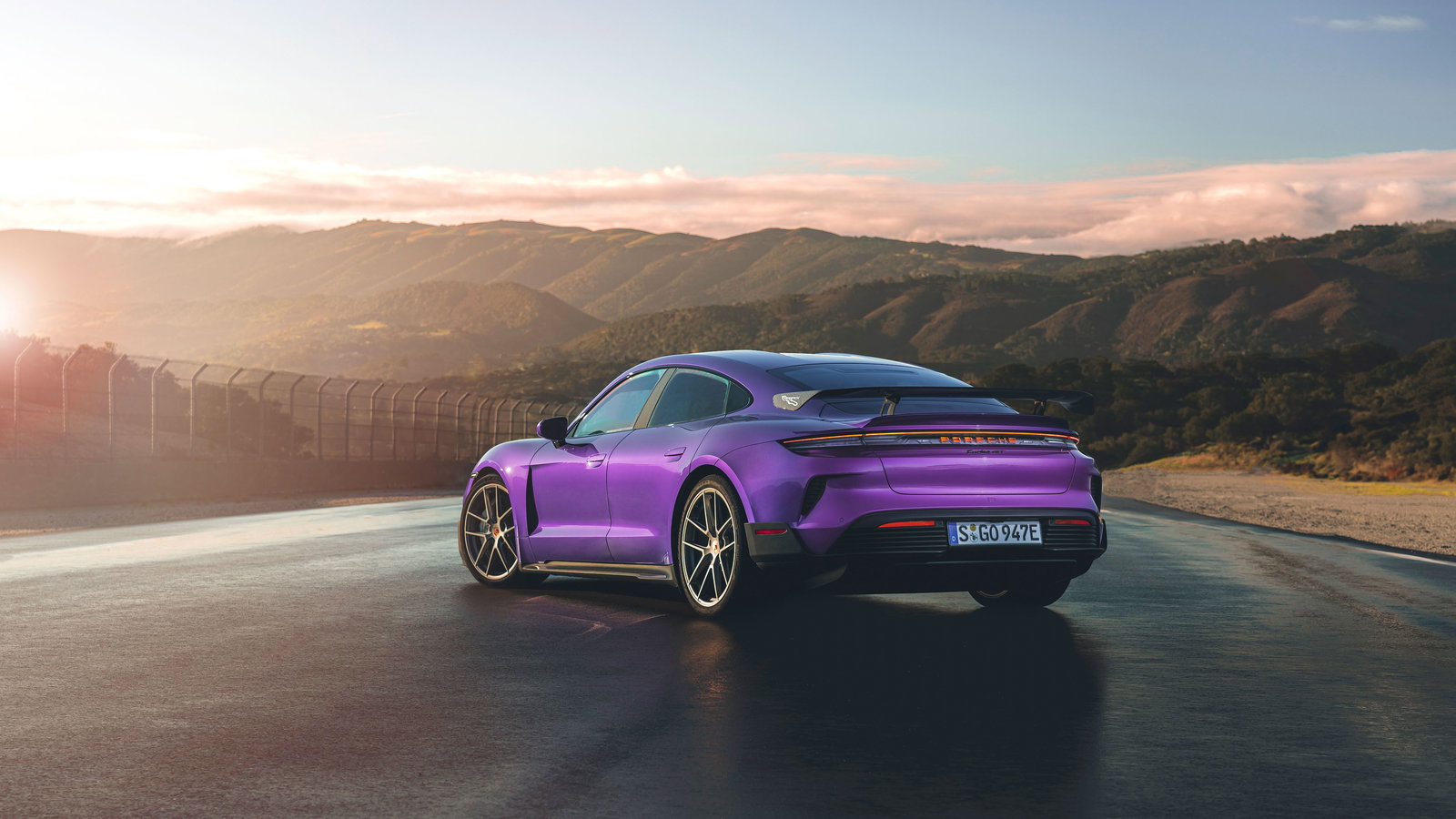 Porsche Taycan Turbo GT Weissach - rear