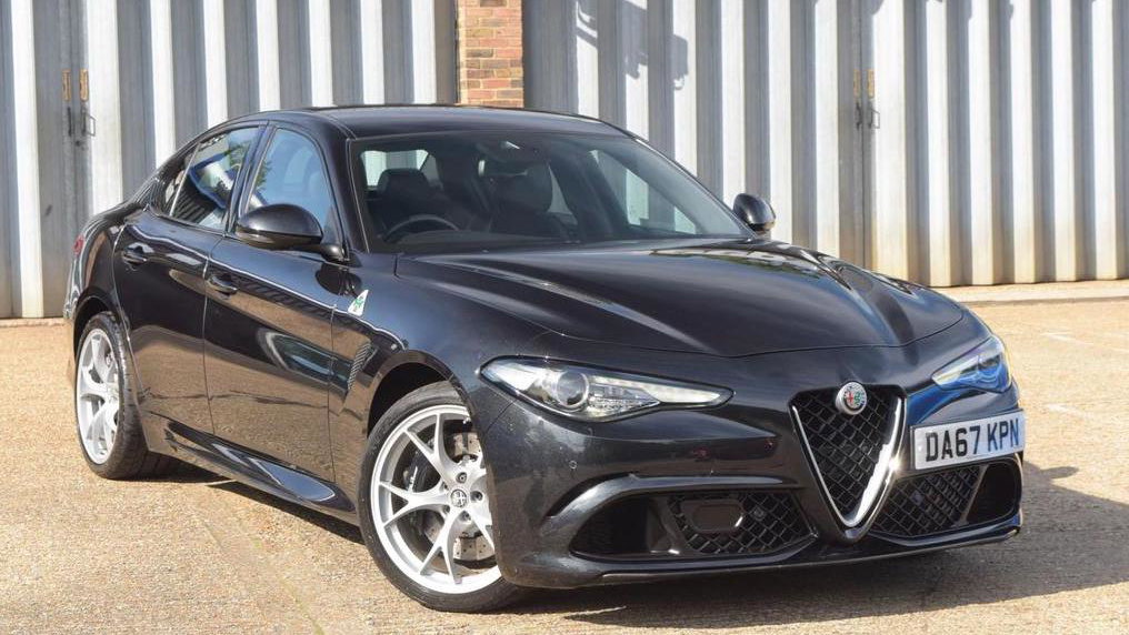 Alfa Romeo Giulia Quadrifoglio - front