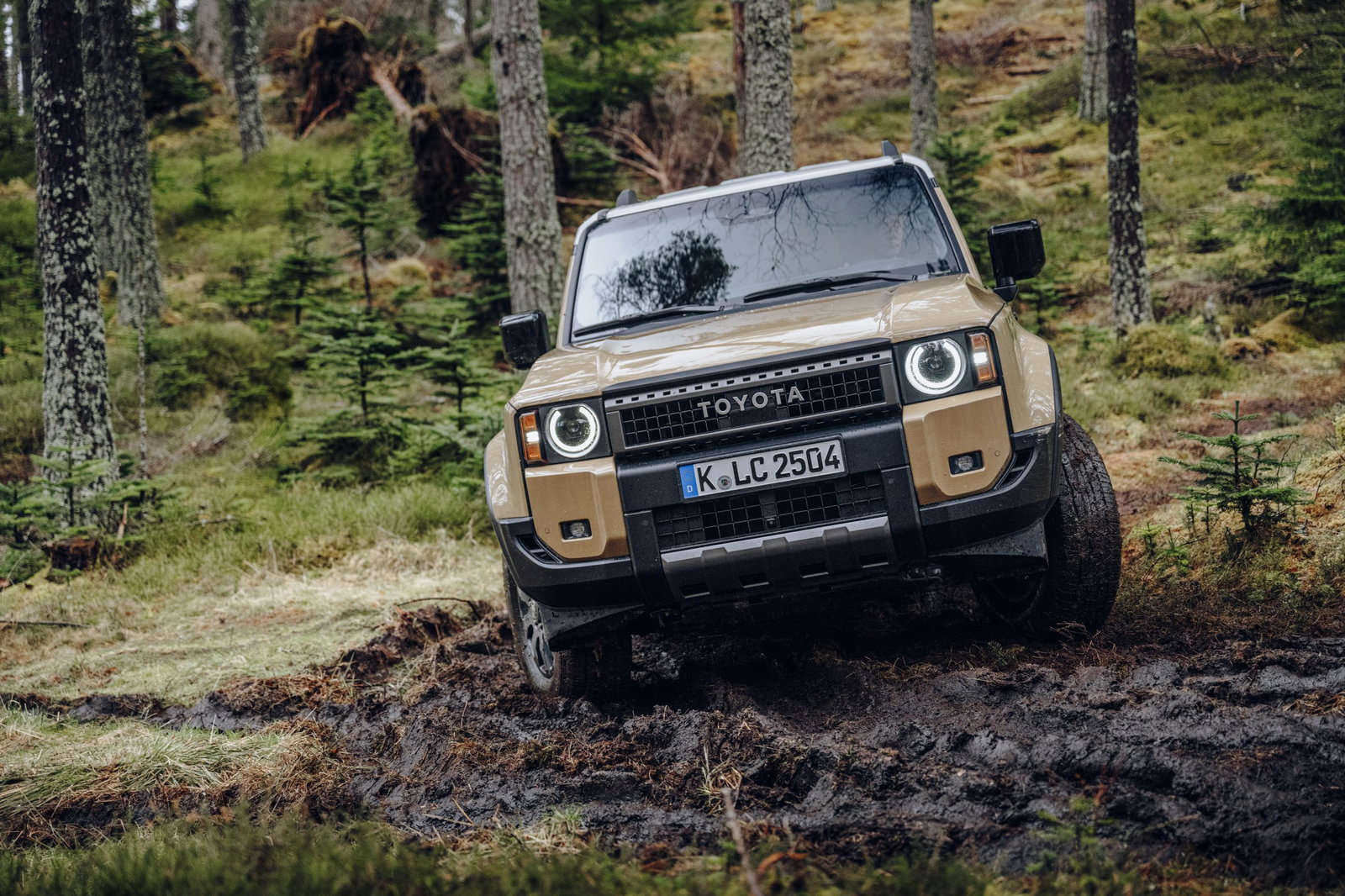 Toyota Land Cruiser J250 First Edition - front