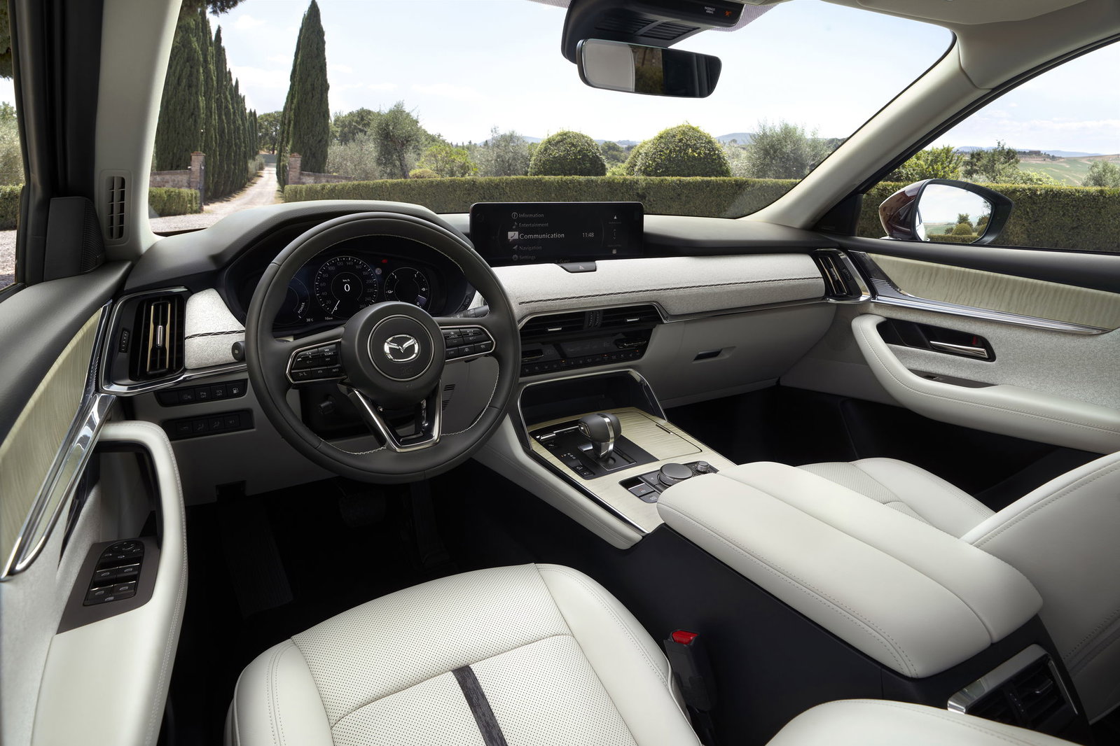 Mazda CX-80 - interior