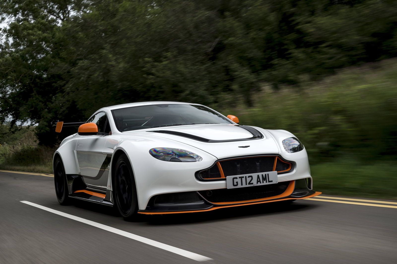 Aston Martin Vantage GT12