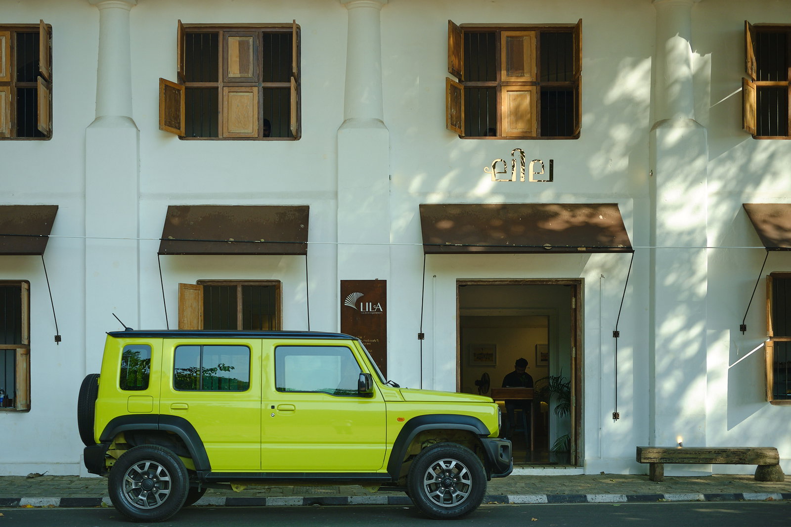 Suzuki Jimny XL - side