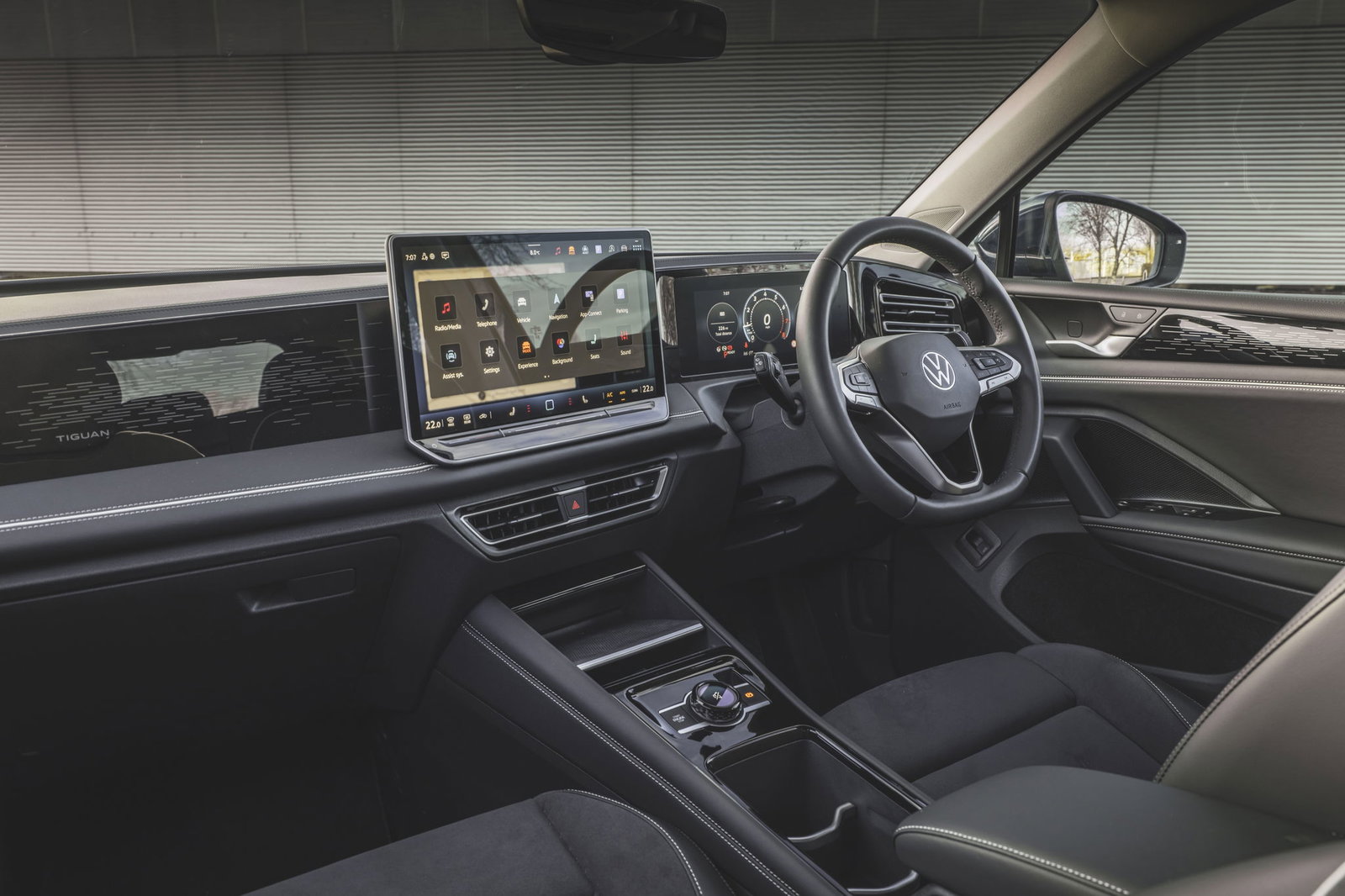 Volkswagen Tiguan - interior