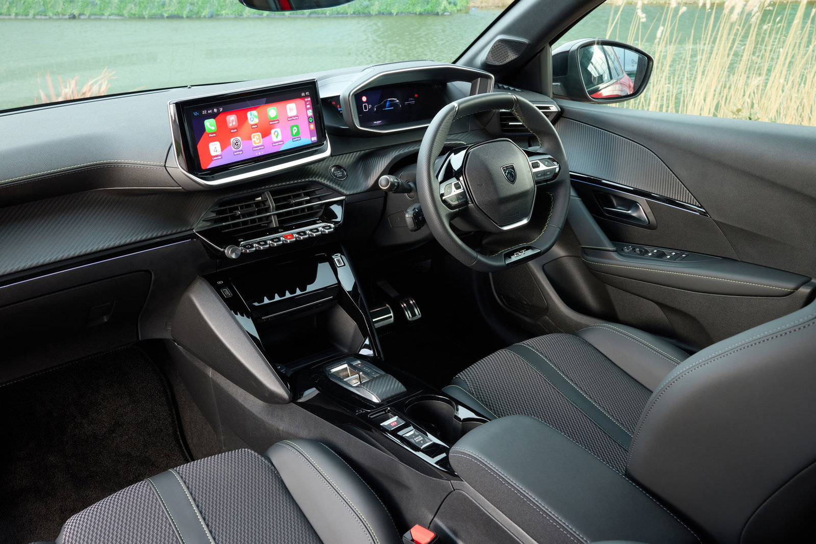 Peugeot 208 - interior