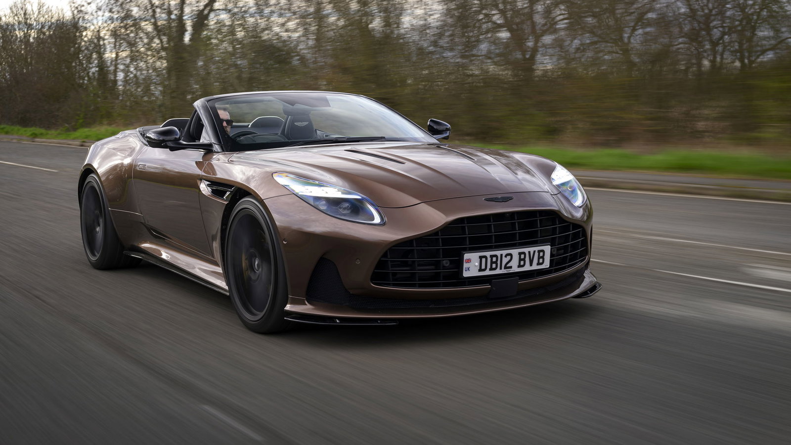 Aston Martin DB12 Volante - front