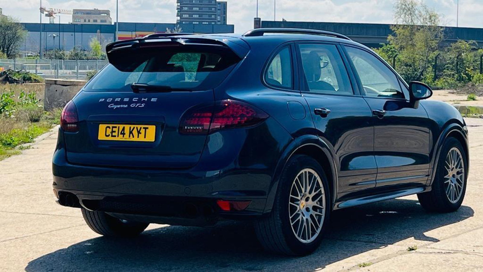 2014 Porsche Cayenne GTS