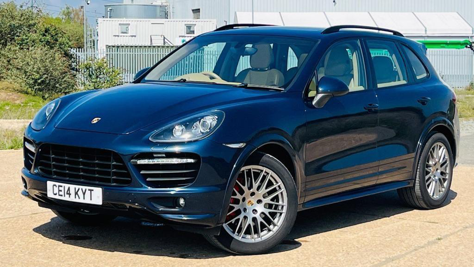 2014 Porsche Cayenne GTS