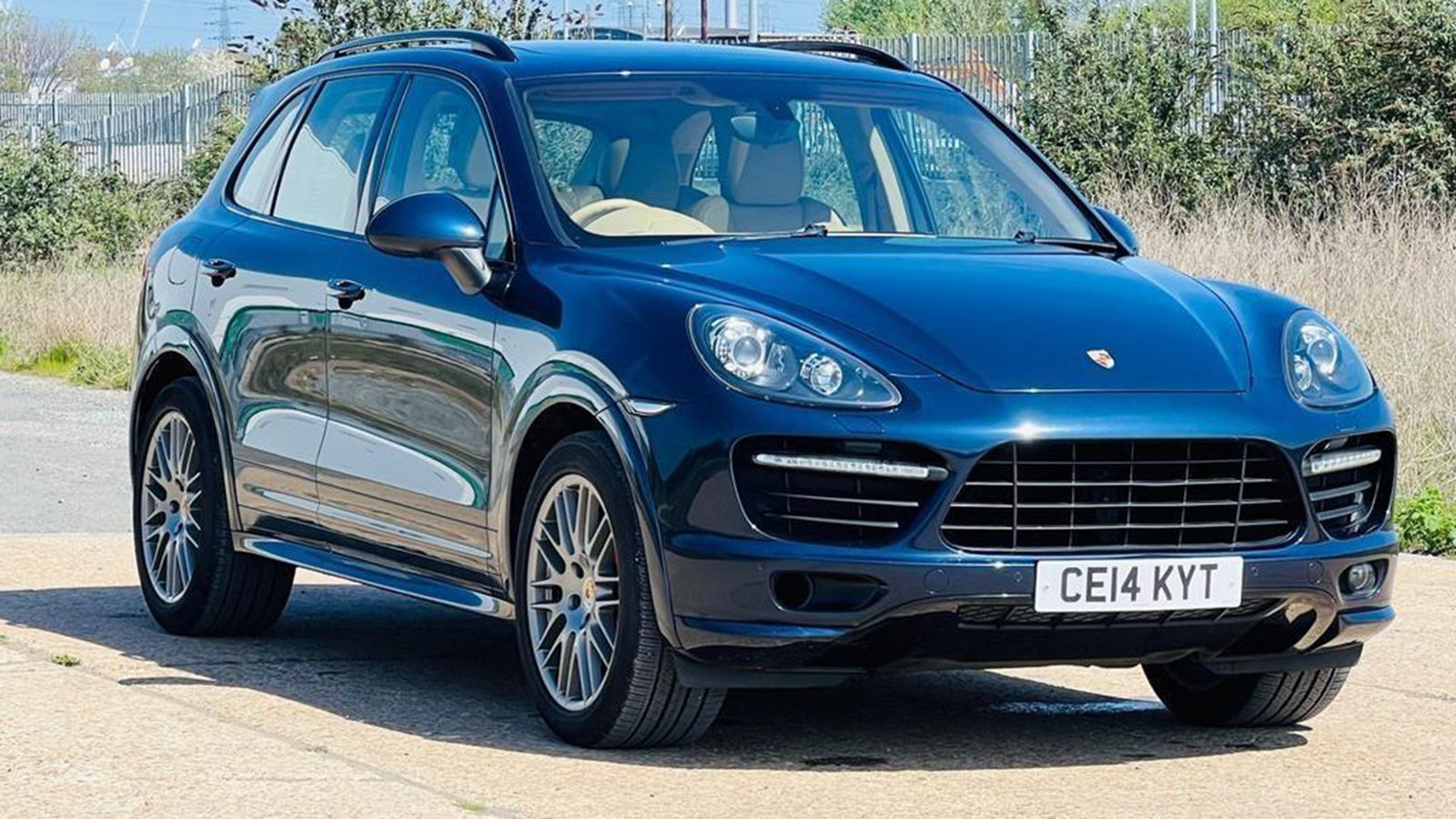 2014 Porsche Cayenne GTS