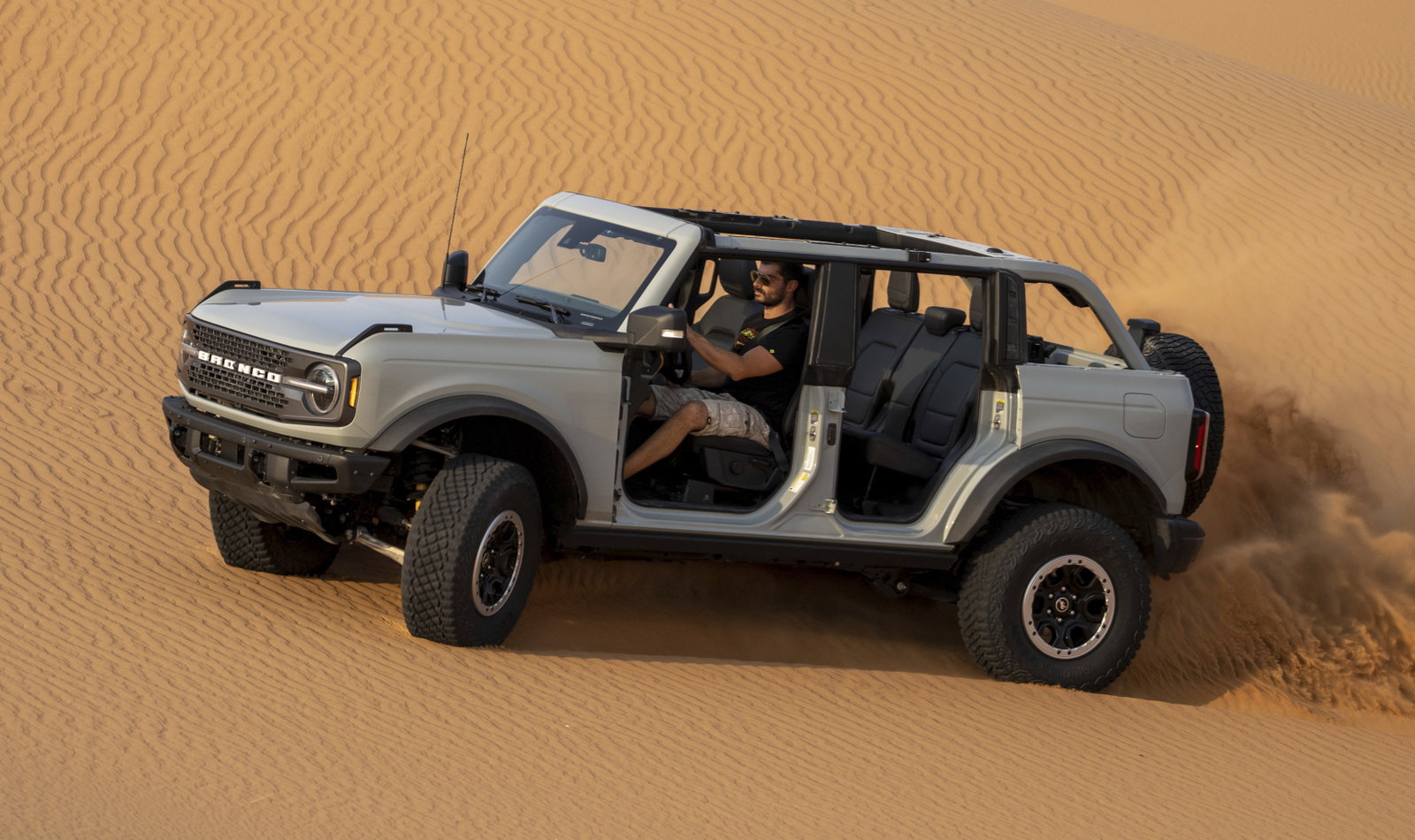 Ford Bronco - doors off