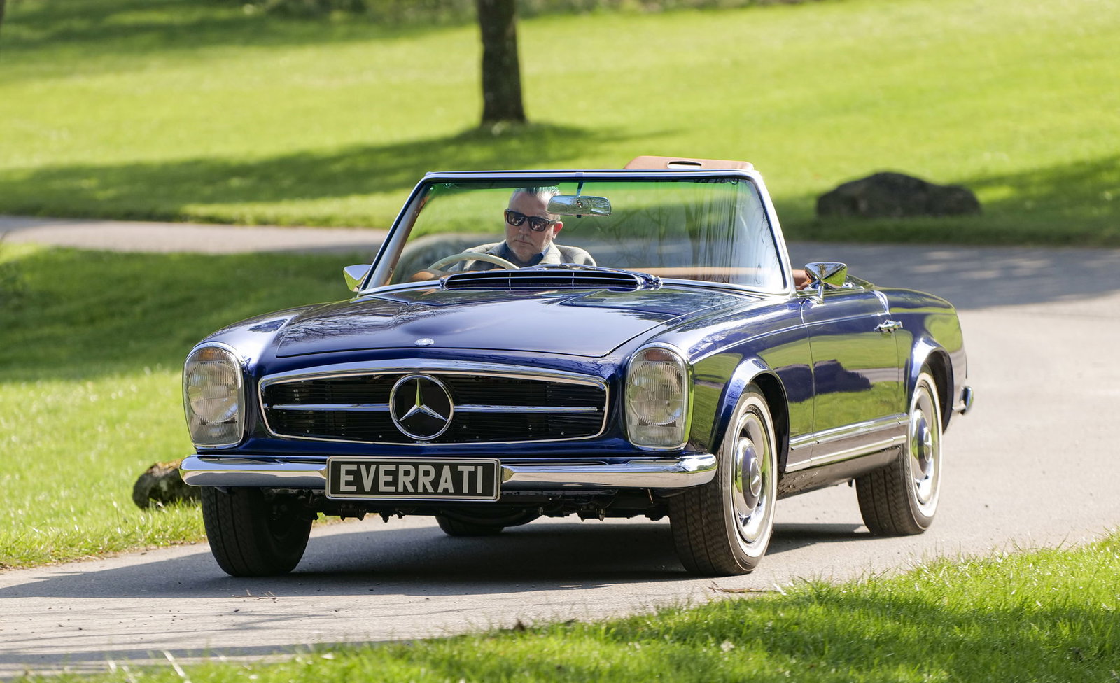 Everrati Mercedes W113 - front