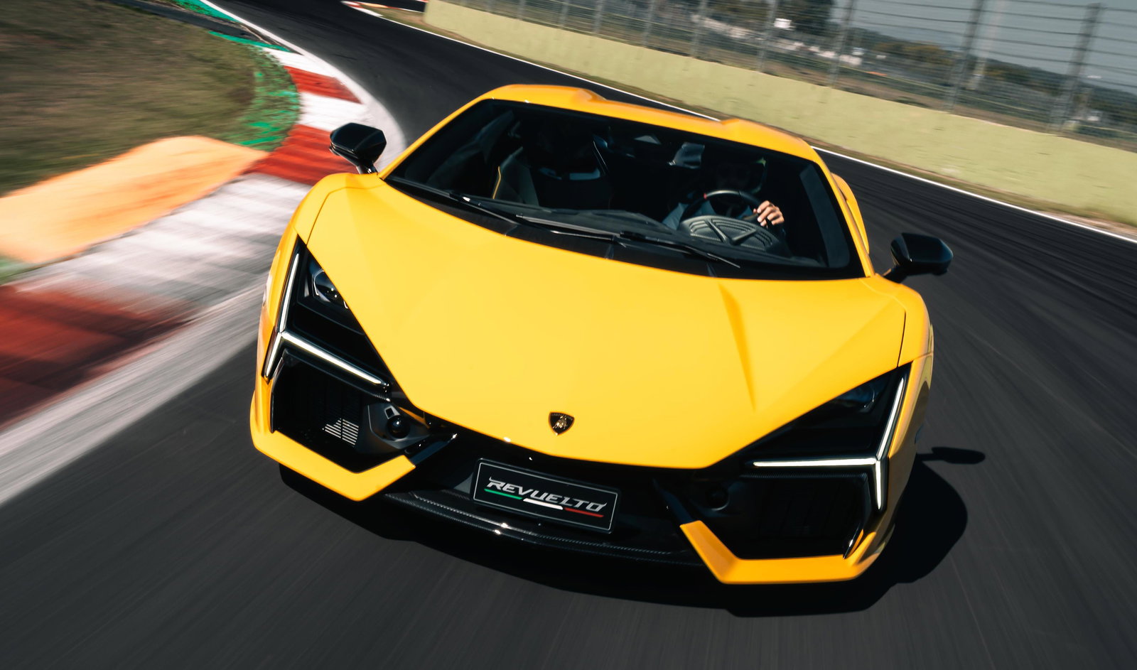 Lamborghini Revuelto