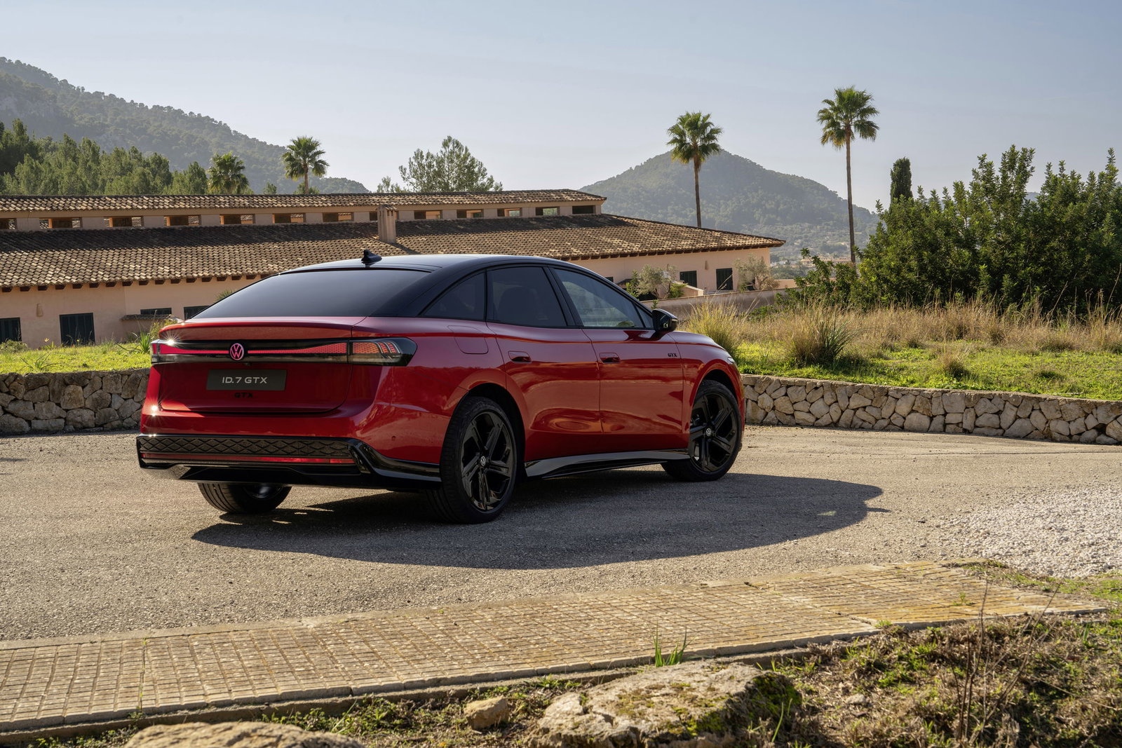 Volkswagen ID.7 GTX - rear