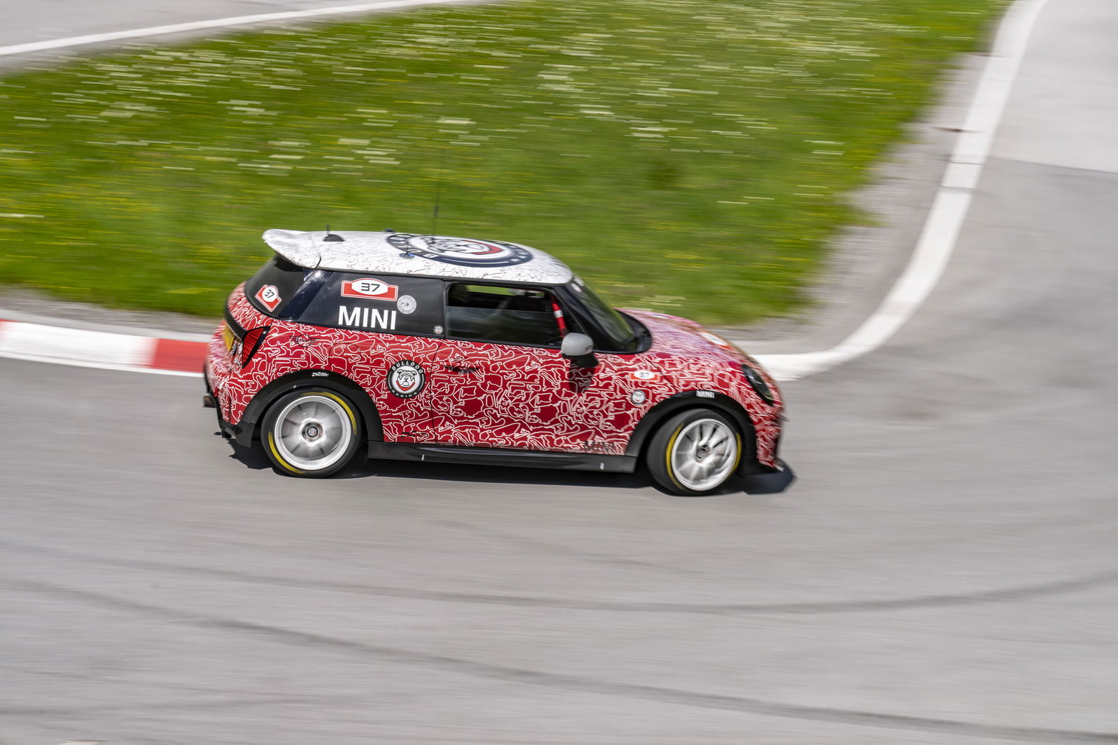 Mini JCW Pro - side