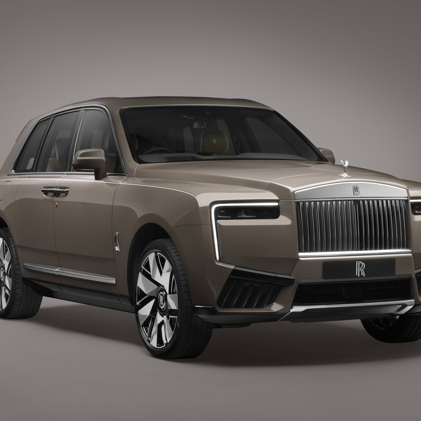 Rolls-Royce Cullinan Series II - front
