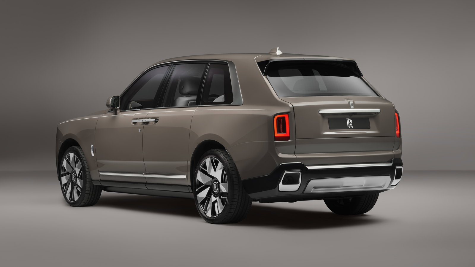 Rolls-Royce Cullinan Series II - rear