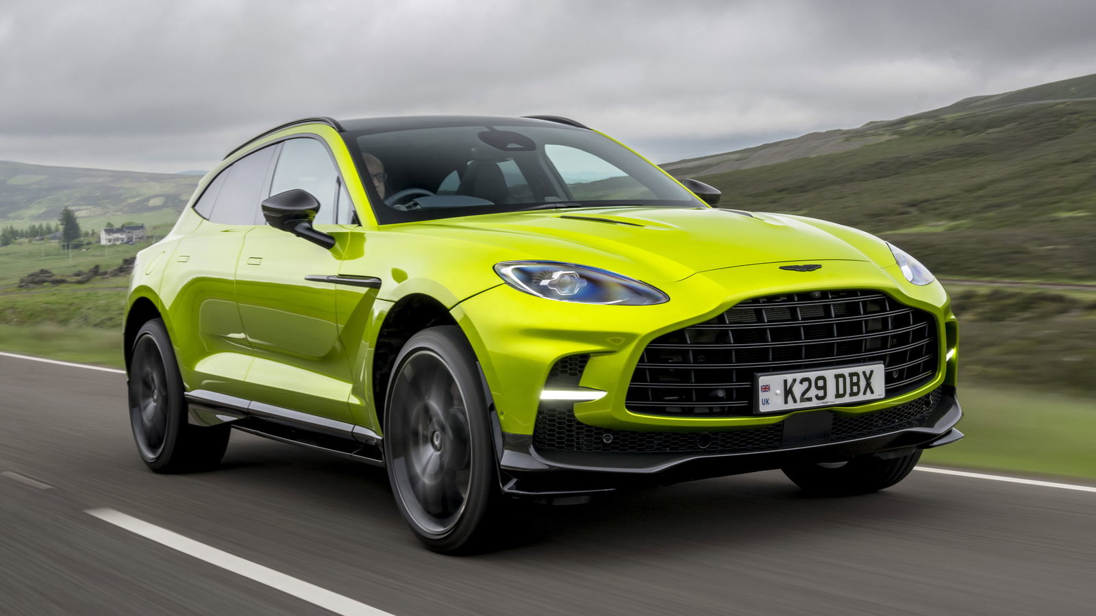Aston Martin DBX707 - front