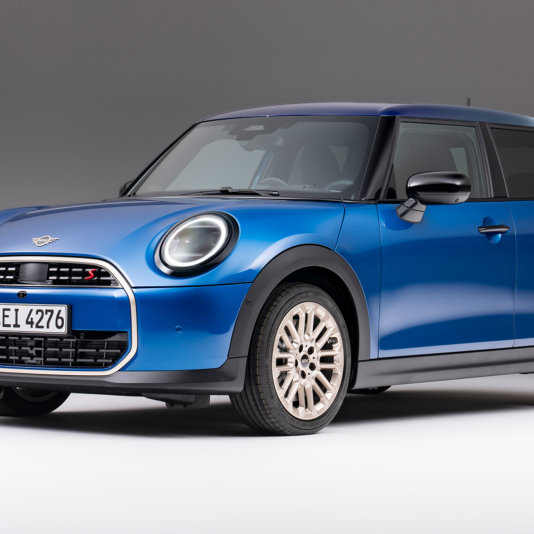 2024 Mini Cooper 5 Door, front