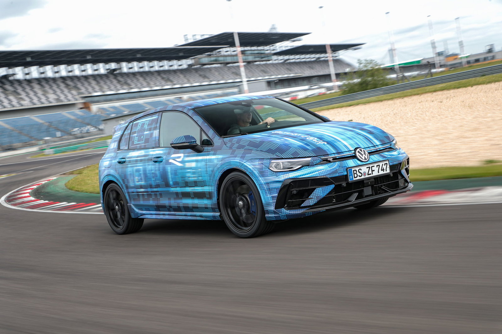 2024 VW Golf R prototype - driving