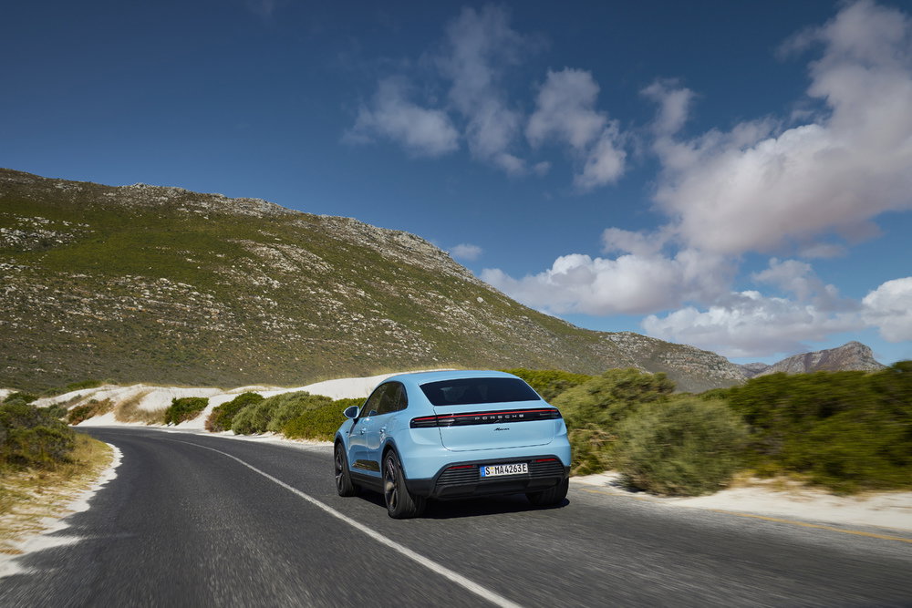 Porsche Macan - rear