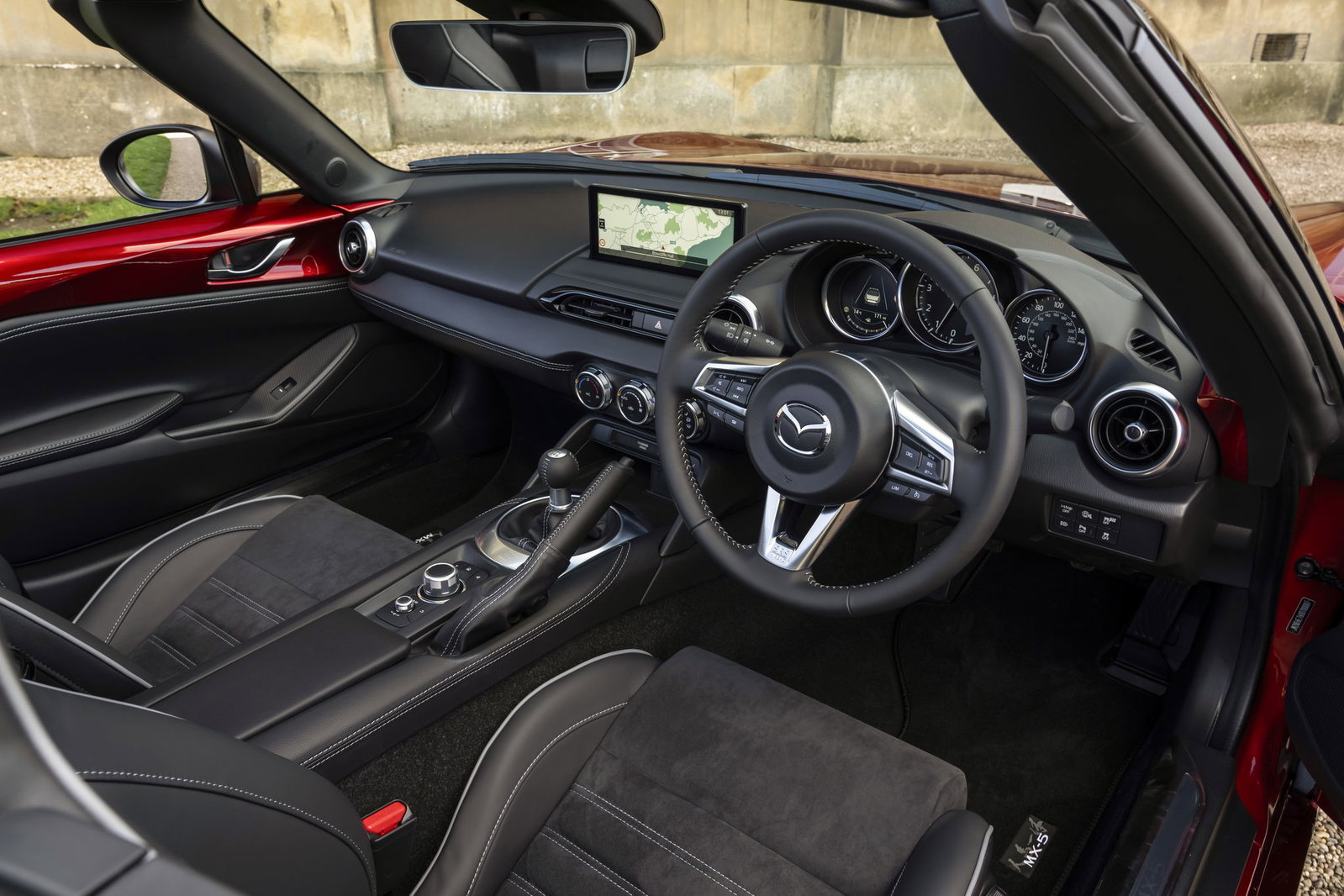 Mazda MX-5 2.0 - interior