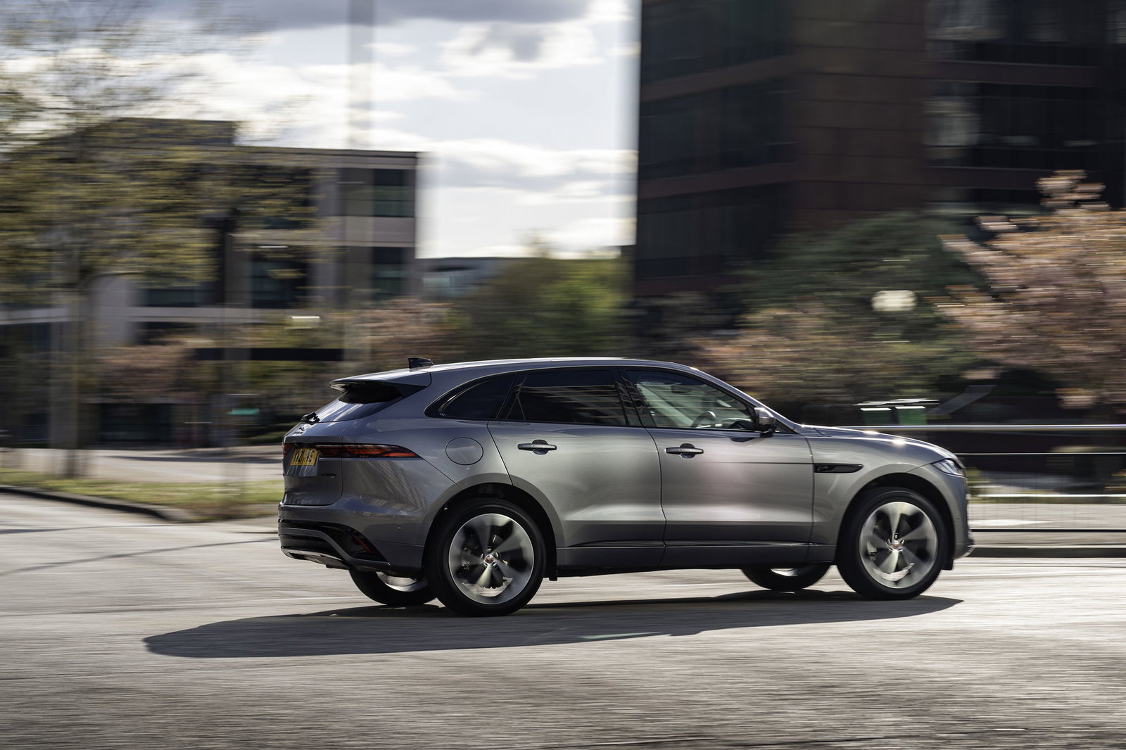 Jaguar F-Pace - rear