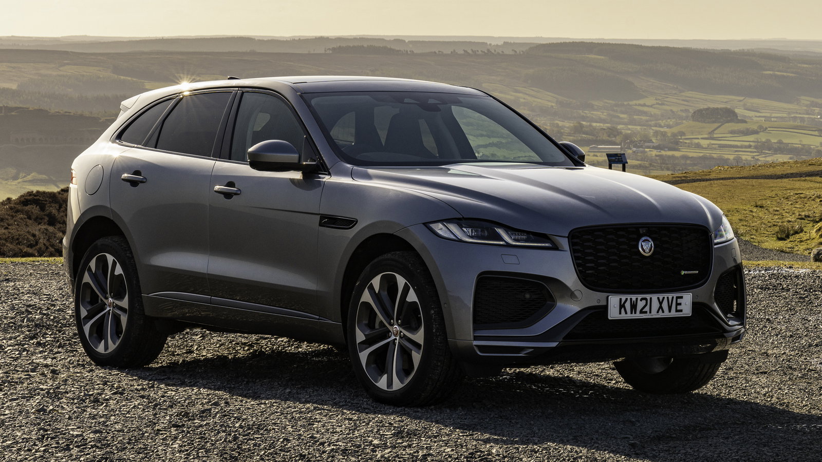 Jaguar F-Pace - front