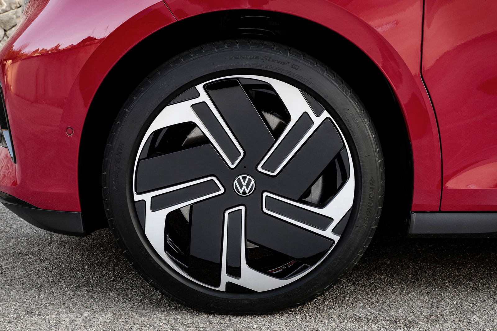 VW ID Buzz GTX - wheel detail