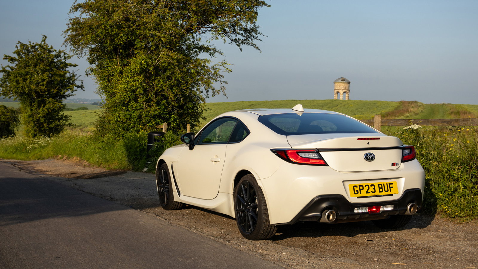 Toyota GR86, Pearl white, rear 3/4