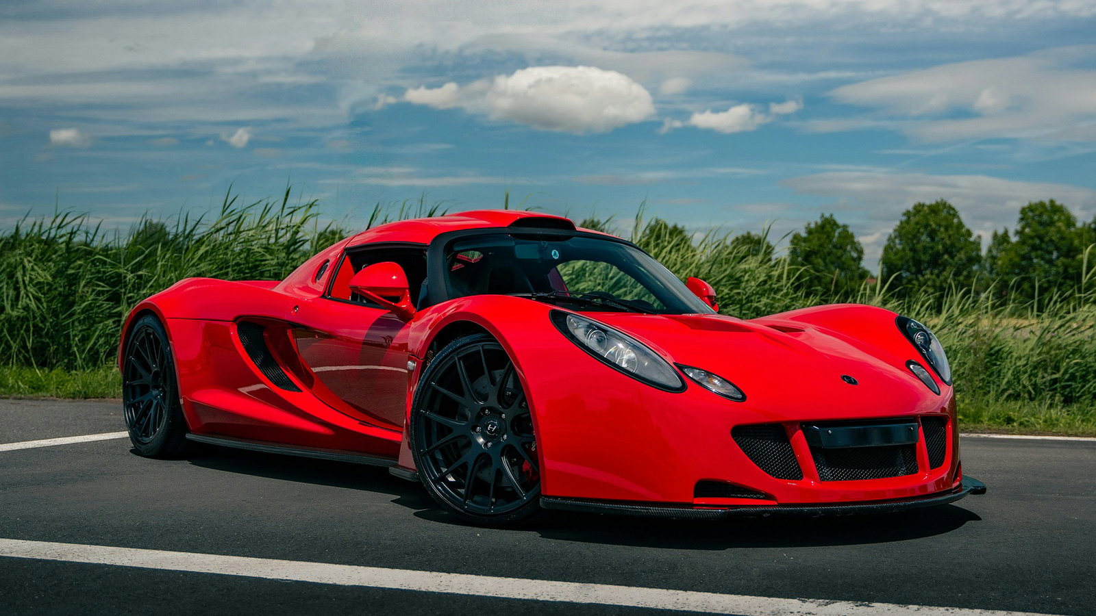 Hennessey Venom GT - front