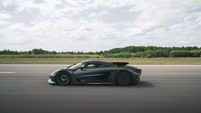 Koenigsegg Jesko Absolut - side